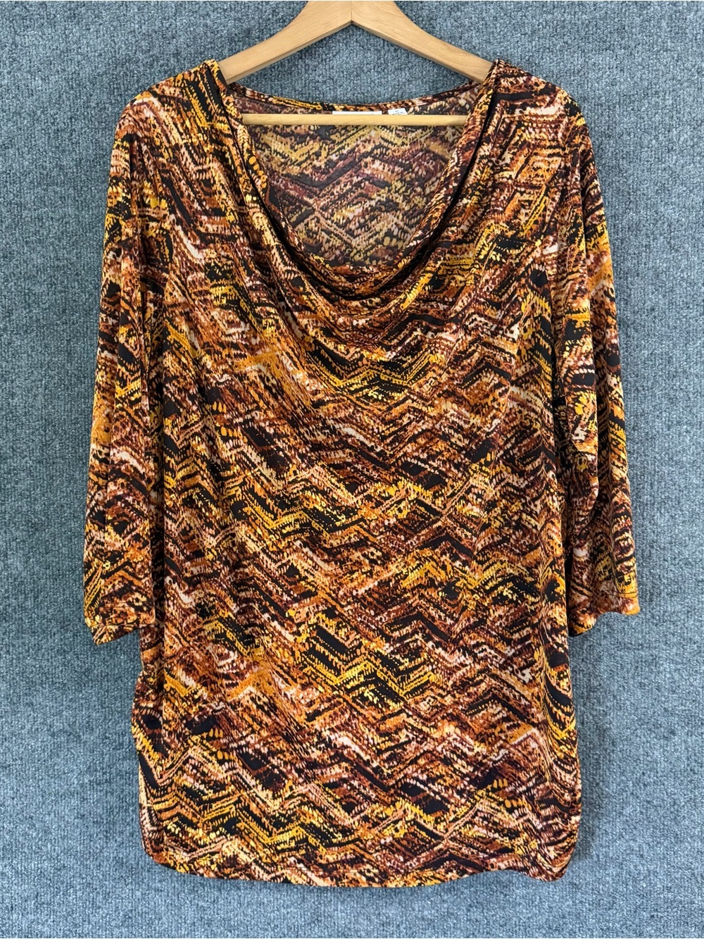 Susan Graver 1X Liquid Knit Cowl Neck Top Brown Mustard Chevron Print 3/4 Sleeve